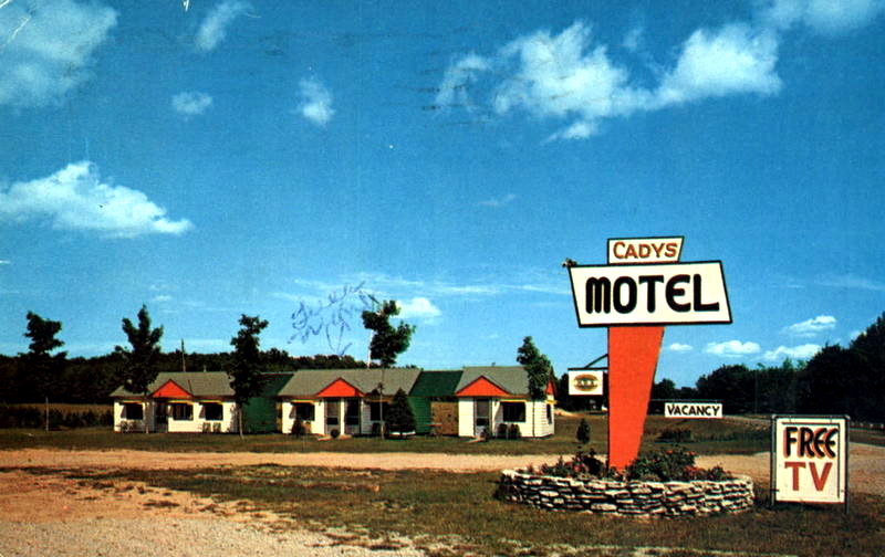 Handshake Motel (Cadys Cove Cabins, Cadys Motel, Cadys Motel) - Vintage Postcard Of Cadys (newer photo)